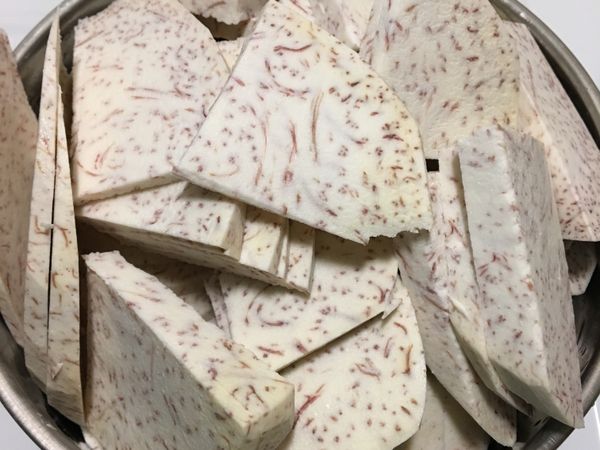 芋頭去皮切片蒸熟蒸軟⋯