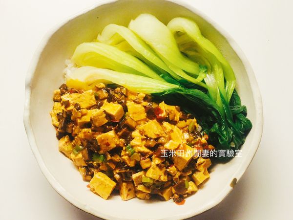 搭配一點燙青菜，飯可以吃好幾碗呢！