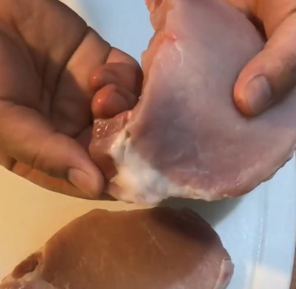 筋膜部分要剁幾刀，肉比較不會縮