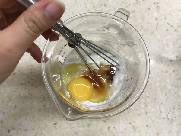 「濕料」所有材料攪拌均勻