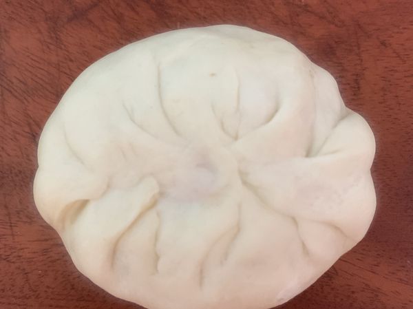 包入蘿蔔絲、炒好的紅蘿蔔和肉