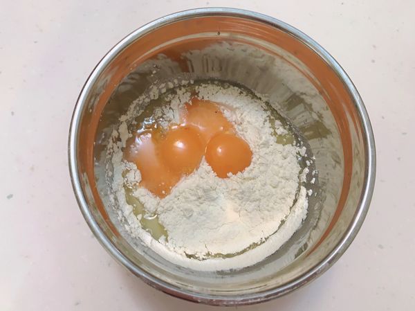 打入4顆蛋黃