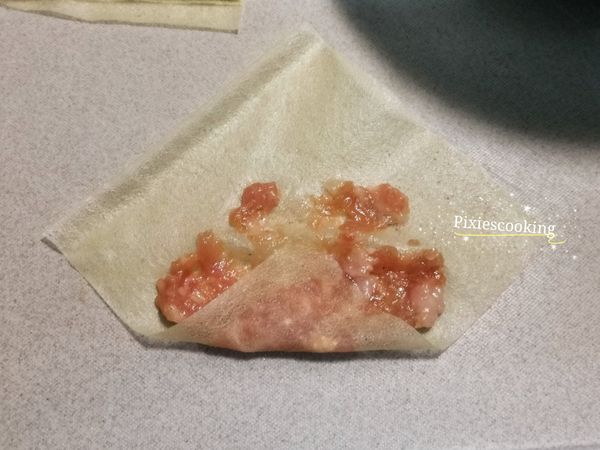 另一包法，也可用其中一角當底，向上摺3摺。