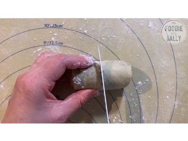 完成後用刀子切一半