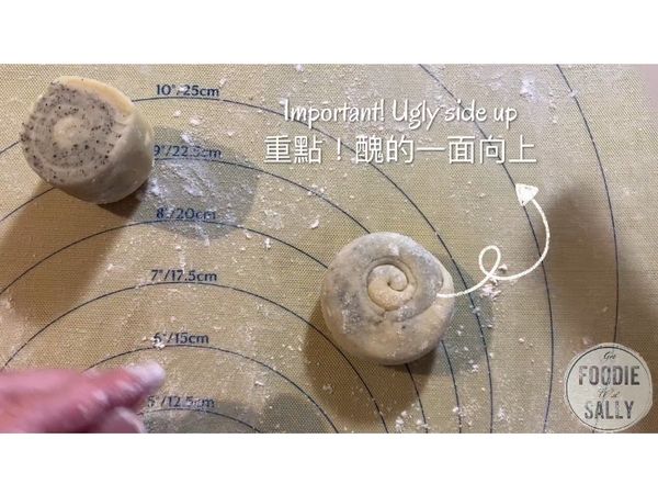 很重要！醜醜的那一面要向上喔！