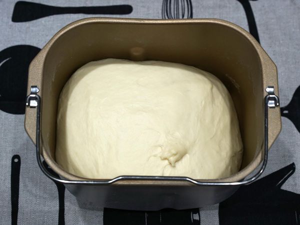 蓋上布發酵90分鐘。