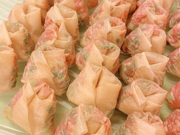 將角反折塞進去即完成