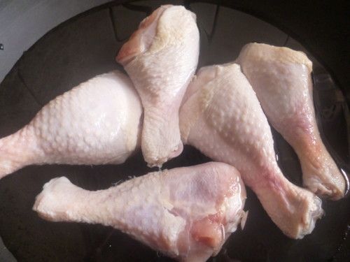 雞腿煮約5分中關火燜15~20分