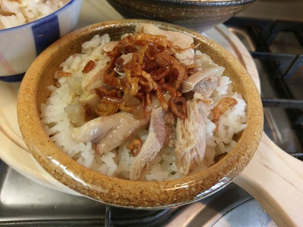 最後一種是雞腿肉飯，自己做的才能有如此享受，對吃進去的東西也更加安心