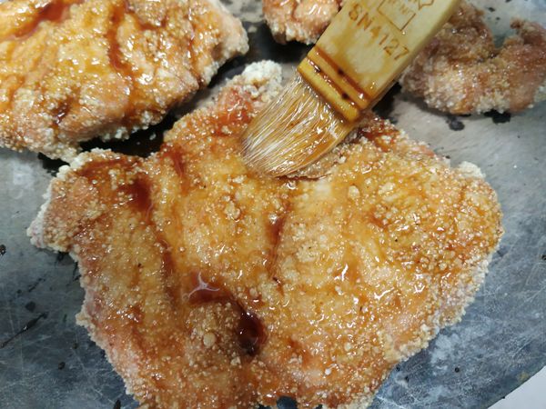 刷上蜜汁醬即完成！