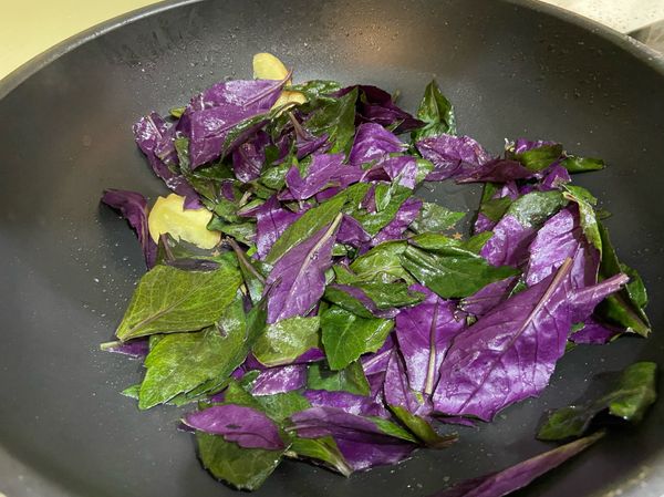 炒一炒過程中可以加入水