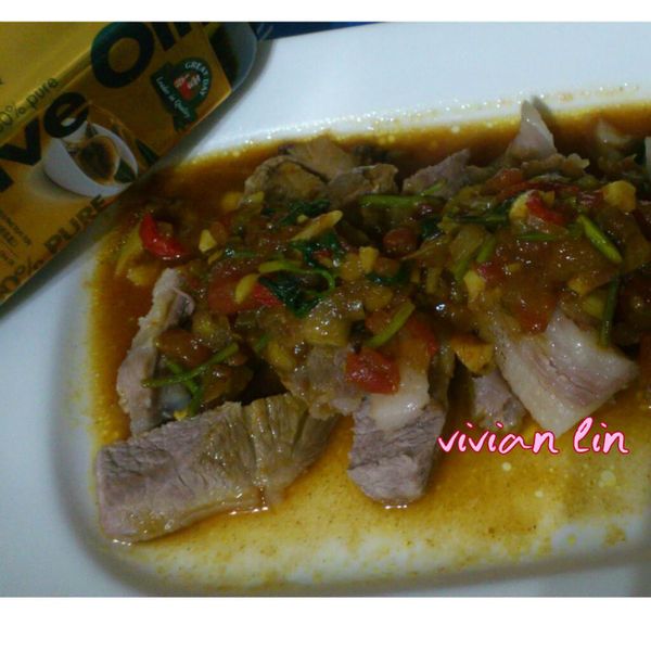 得意的一天橄欖油，為義大利原裝進口的100%橄欖油，選擇在橄欖最新鮮的時候，以人工方式一顆一顆細心摘下，24小時內立刻低溫壓榨，再放到5℃的恆溫地窖中，保留橄欖的美味及營養精華，這就是得意的一天橄欖油「一度鮮，一度眠」的秘訣