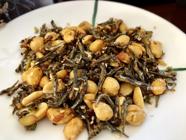 加些花生米，當作下酒菜也很棒喔。