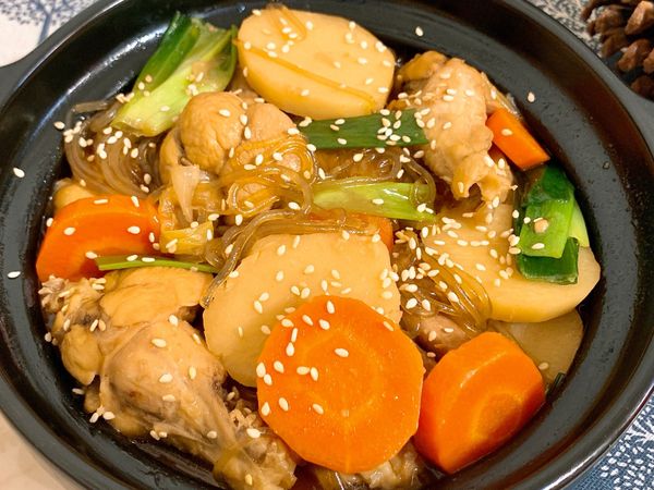 起鍋，灑上少許白芝麻即可。