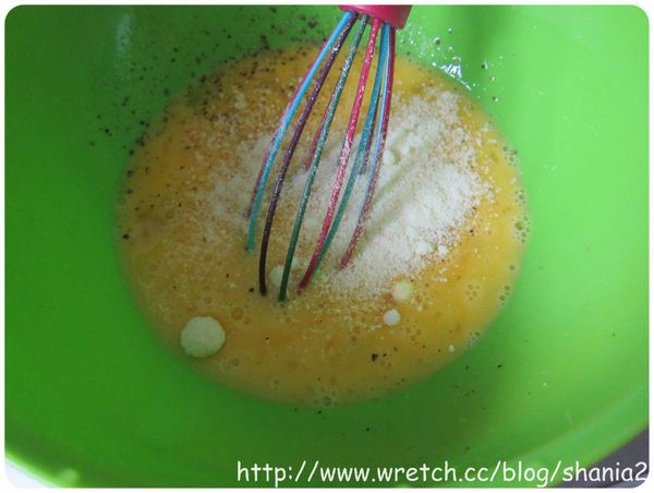 蛋液材料全部混合