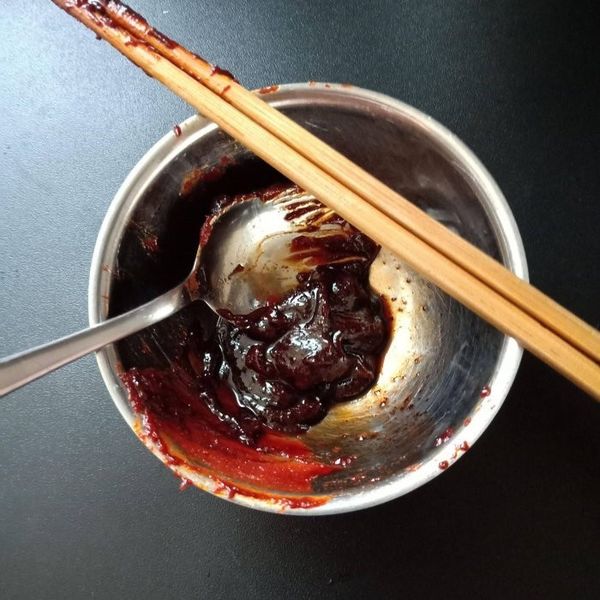 五花肉下鍋 中火煎