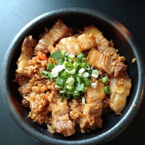 起鍋盛盤 撒上蔥花 放點海苔