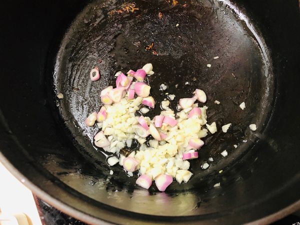 煎蒜頭末跟紅蔥頭末