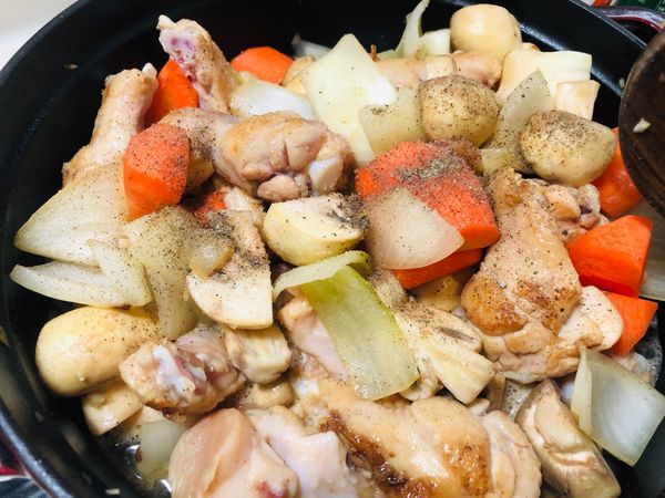 鹽和黑胡椒調味