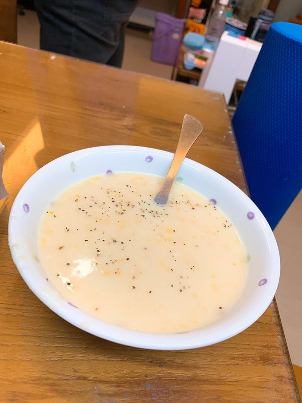 最後加入一些調味
撒上黑胡椒即可~~