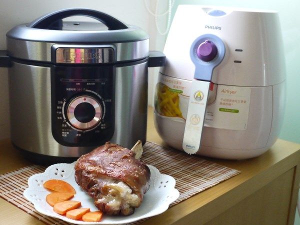 以前需要花三天以上才能完成的德國豬腳，使用智慧鍋與氣炸鍋只要一個早上就可以完成。

實在讓人感動

(包含放涼的時間)