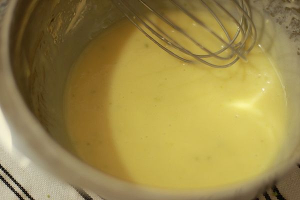 完全攪拌均勻後包上保鮮膜放置冰箱一個小時