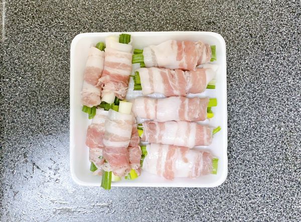 捲起來，開口面朝下