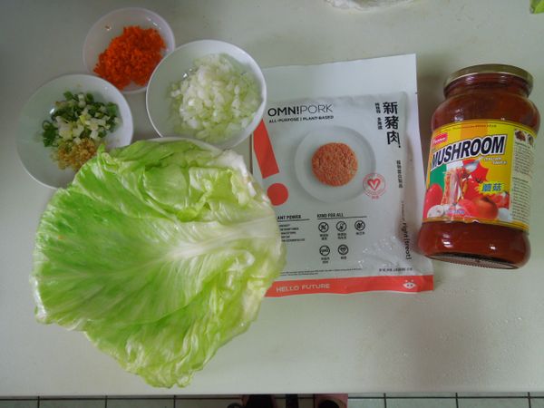 預備食材 主食材是新豬肉