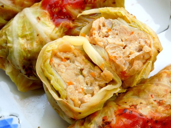 經過燉煮，內餡入味有豐富的鮮味，口感有一點兒嚼勁，造型可以保持完整，不會鬆散。