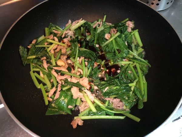 起鍋前下蠔油🦪增香