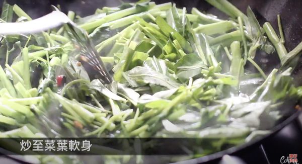 炒到大軟身，就可以熄火