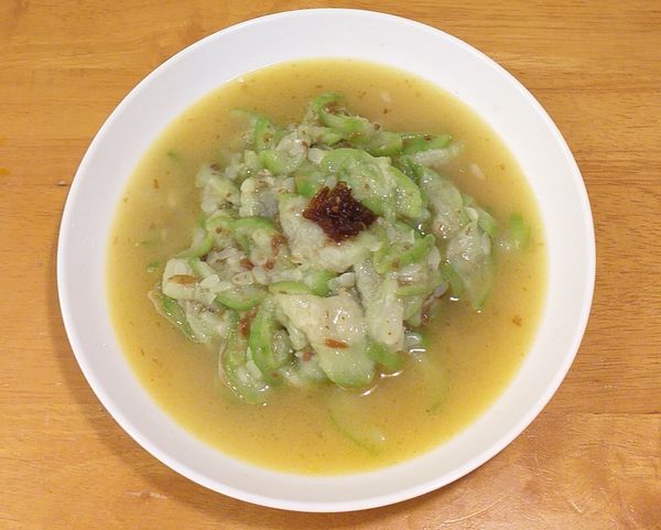 清甜的炒絲瓜又有紅蔥醬的蔥香味, 就是這麼容易!