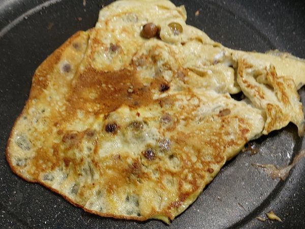 定型後就可翻面等煎熟