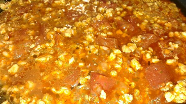 滾後關小火煮約一小時就完成了，放涼後就分裝