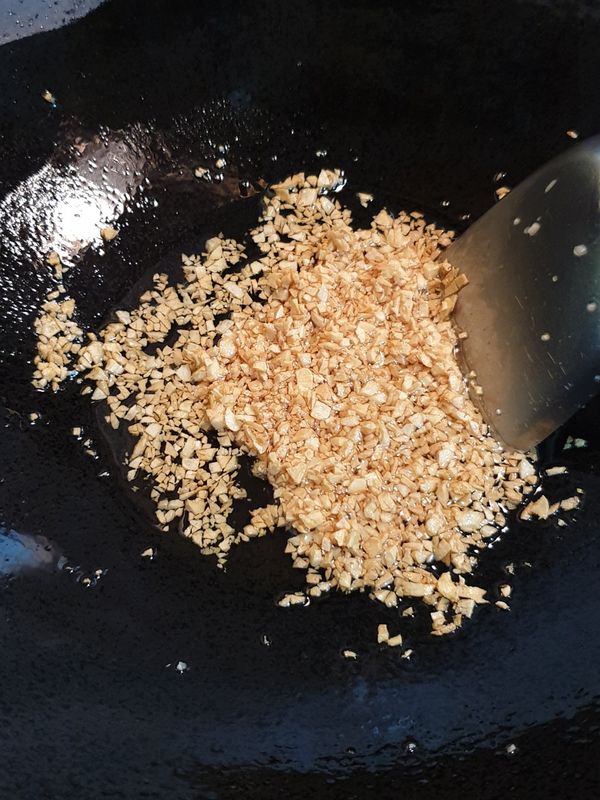 用餘溫炸至金黃