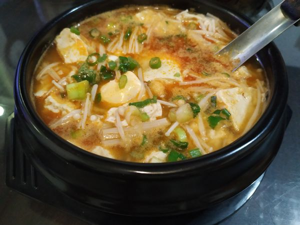 一滾，撒入蔥花，拌一下就可以熄火，完成