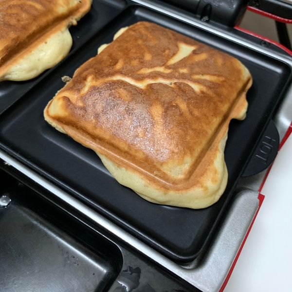 時間到開蓋，膨膨的麥仔煎即完成。(烘烤時間依各人電器功率為主)