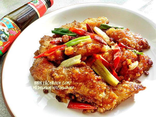 屬於川式口味的椒麻魚片,加上《李錦記》舊庄特級蠔油相輔相成後..味道更鮮美了~^^
