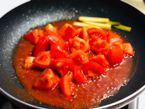 加1/5碗水(有勾勾的下飯的醬汁啦)