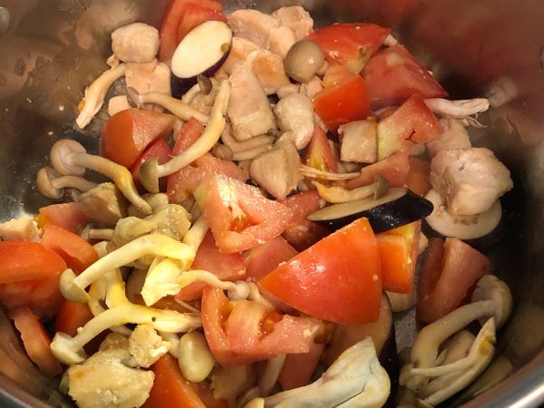 再來把所有蔬食都加下去炒