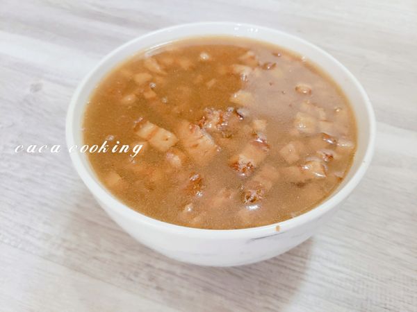 煮好的滷肉燥可以用來當滷肉飯的醬汁或拌麵醬的醬汁哦。