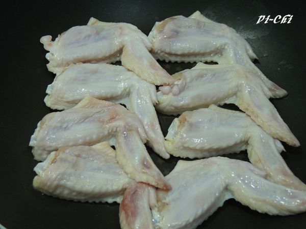 熱鍋不用放油煎雞翅