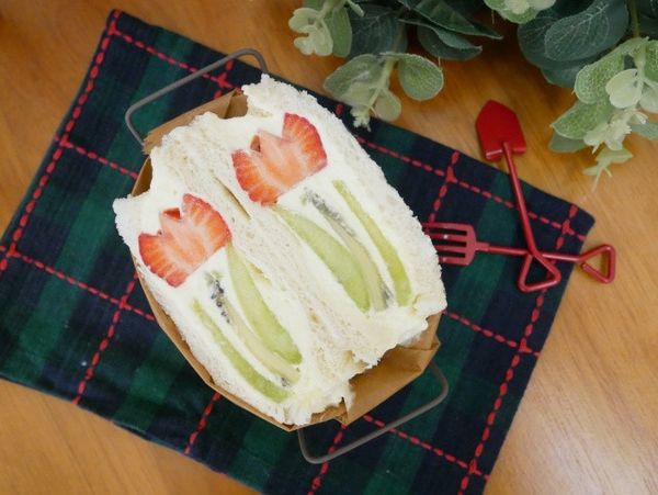 好少女的「花朵三明治」讓人心花朵朵開♡