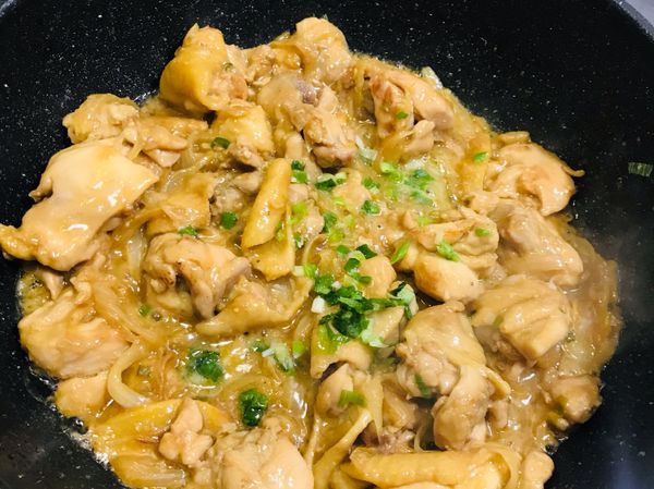 最後灑上蔥花起鍋