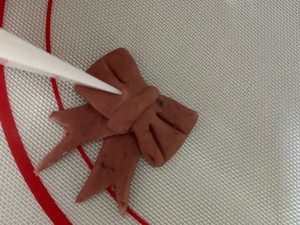 中間綁上細長條
旁邊壓出條紋
更像蝴蝶結