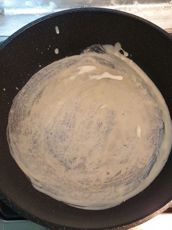 用刷子抹上適量麵糊