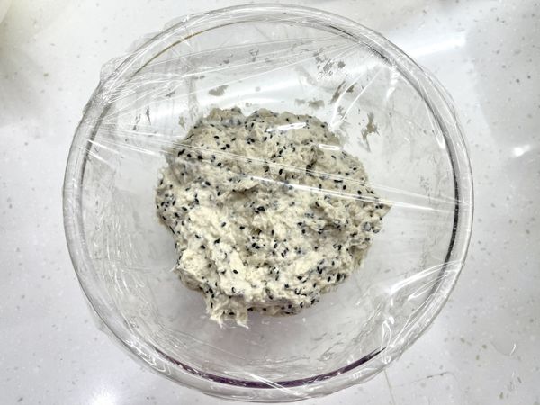 將所有材料充分混合
蓋上保鮮膜放入冷藏16小時以上