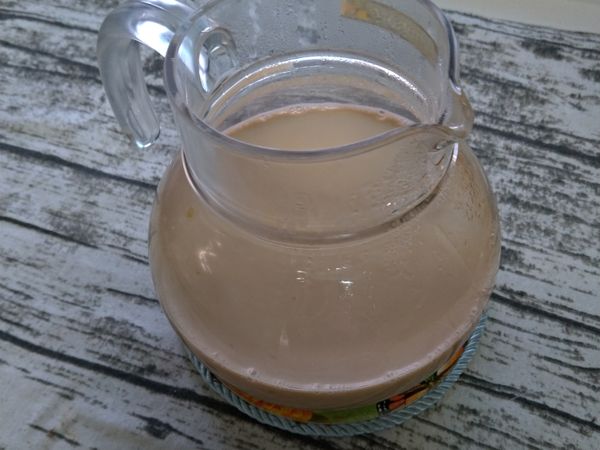 暖呼呼的黑糖鮮奶茶完成