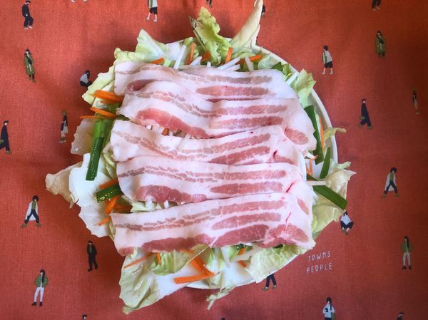 豆芽菜、韭菜鋪成第三層