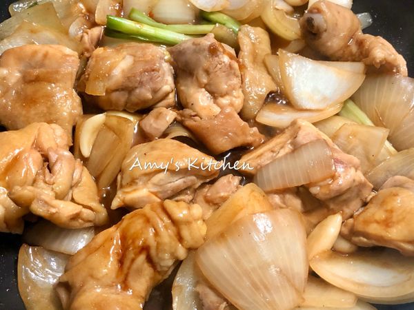 ✅調味囉（加白胡椒粉、素蠔油）拌炒一下。